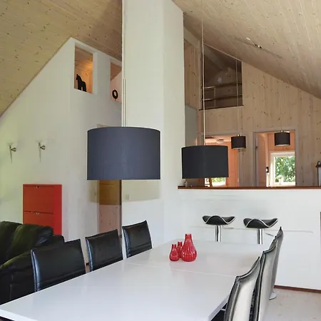Holiday Slagelse With A Fireplace 323